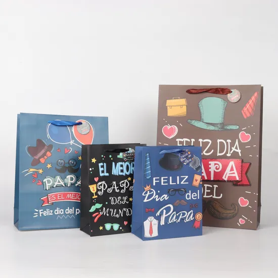 絶妙な紙袋、ファッショナブルな衣類、紙製ギフトバッグ、デザイン可能なロゴ